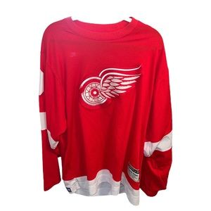 Heros of hockey jersey gordie howe